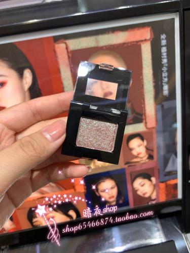 植村秀最新眼影