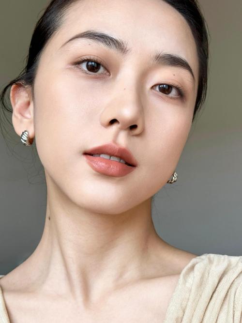 雅诗兰黛最新眉毛