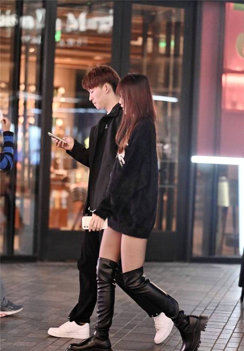 超长过膝靴子怎么搭配图片