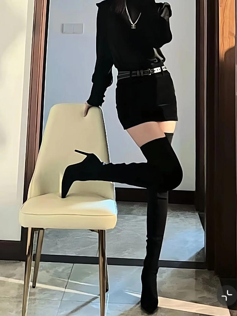 超长过膝靴子怎么搭配