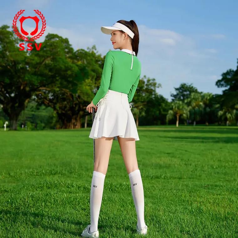 白色衣服绿色鞋子怎么搭配图片