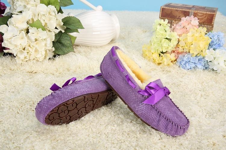 ugg紫色豆豆鞋怎么搭配图片