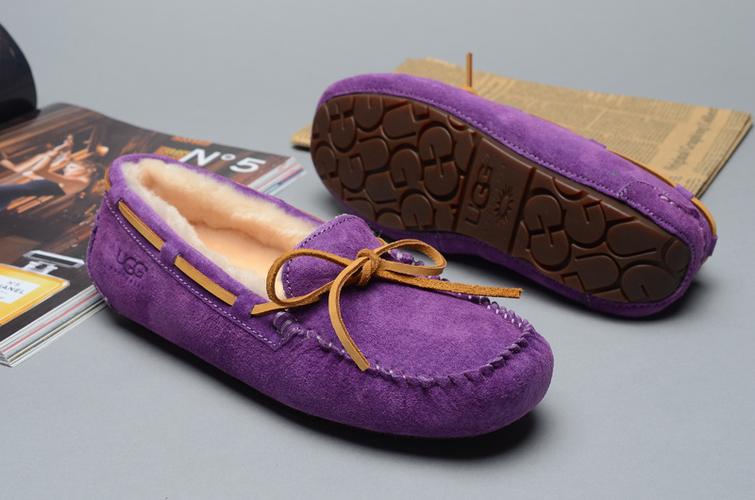 ugg紫色豆豆鞋怎么搭配图