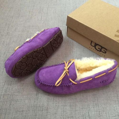 ugg紫色豆豆鞋怎么搭配什么裤子