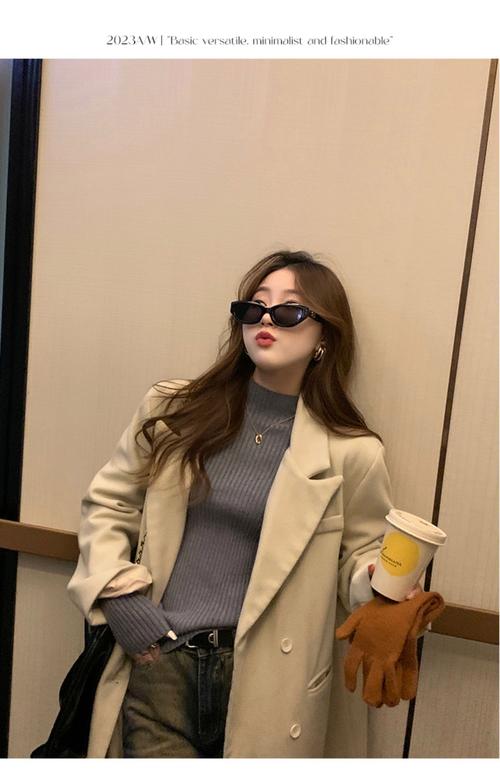 中款打底毛衣怎么搭配什么裤子好看