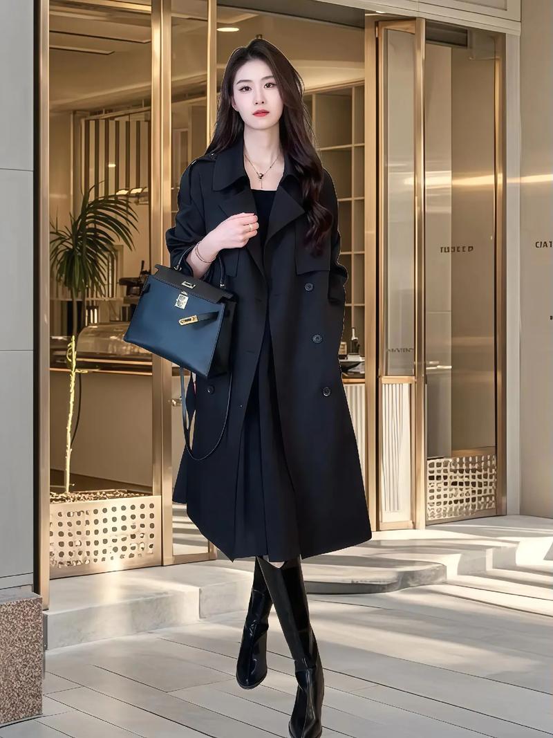 英伦修身风衣怎么搭配