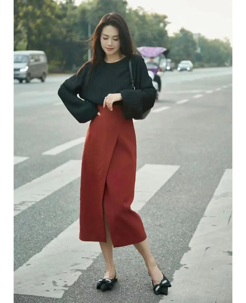 红色可以搭配什么颜色