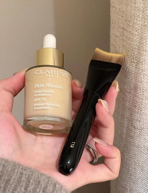 娇韵诗最新粉底