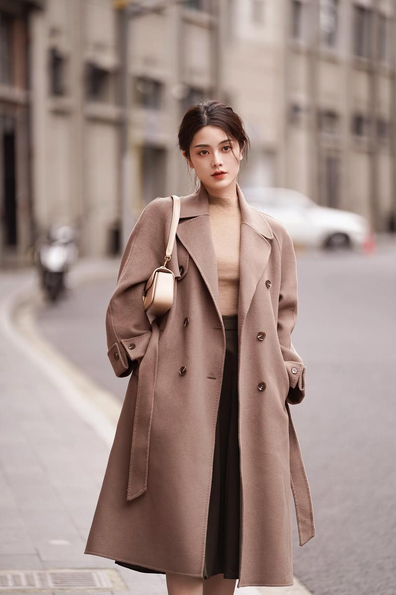 女装秋天外套怎么搭配衣服图片欣赏