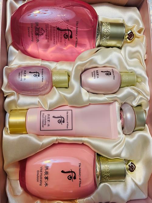 后拱辰享水乳最新套盒