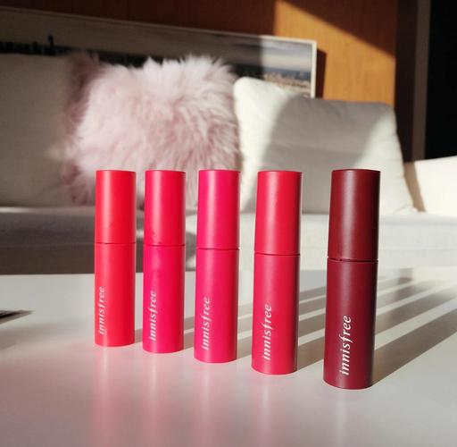 悦诗风吟唇釉最新款