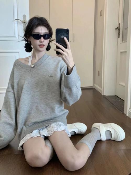 女士针织中长款套头毛衣怎么搭配什么外套