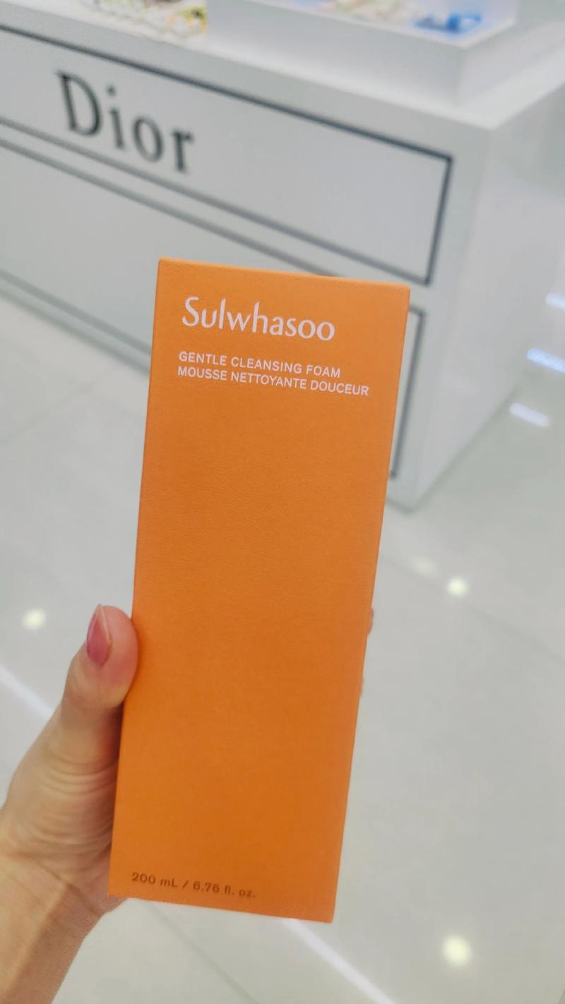 最新雪花秀洗面奶真假