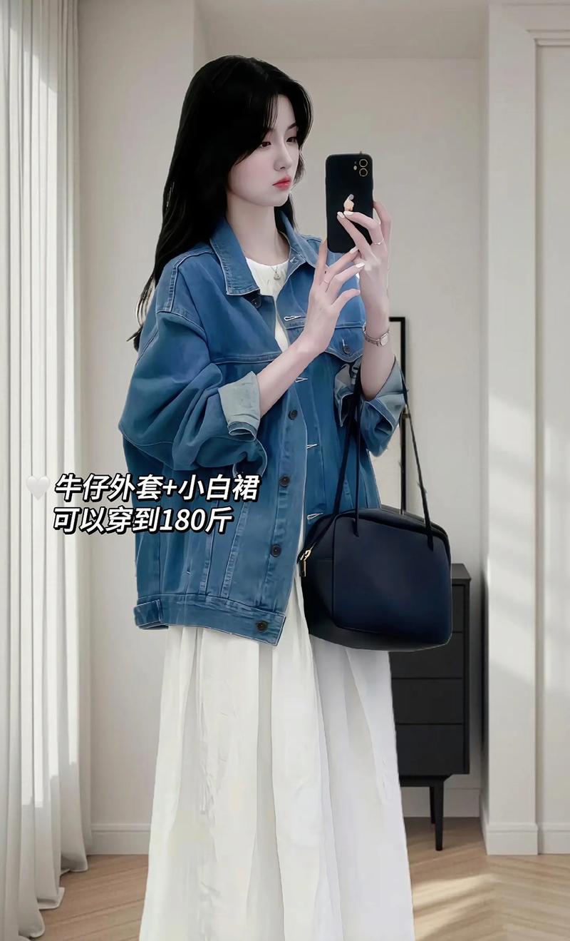 牛仔蓬蓬连衣裙怎么搭配什么外套好看