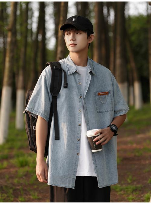 男士中短袖外套怎么搭配图片