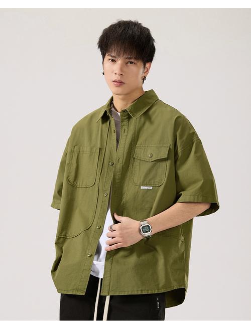 男士中短袖外套怎么搭配图片