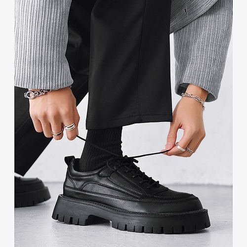 男士黑色高跟皮鞋怎么搭配衣服图片