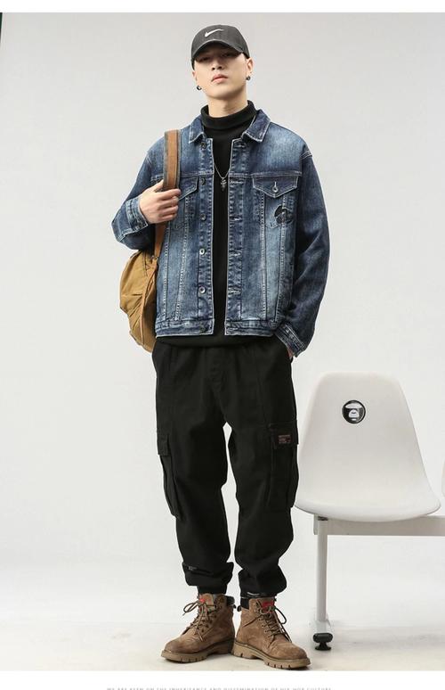 男款短牛仔衣怎么搭配什么裤子