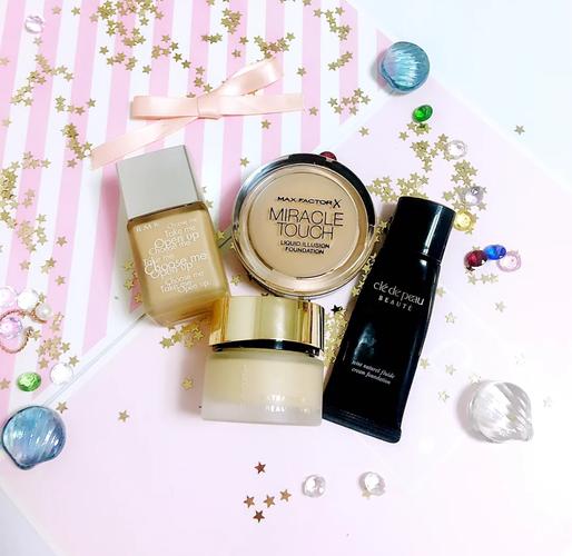 油皮用什么粉底