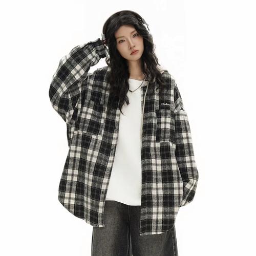 男格子外套怎么搭配