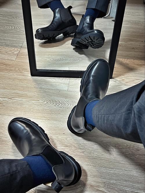 男高跟靴子怎么搭配衣服图片