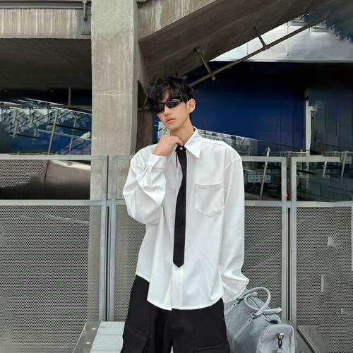 男白短衬衫怎么搭配什么外套