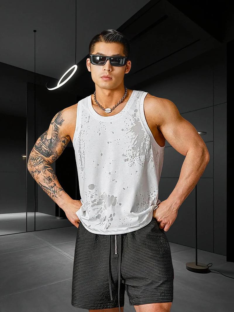 男生肩宽穿什么衣服