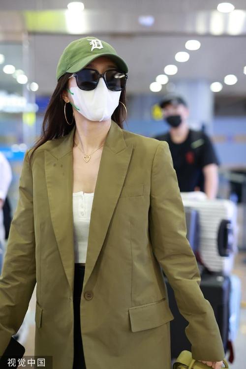 绿颜色帽子怎么搭配