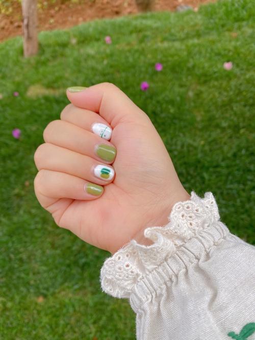 绿色甲油怎么搭配图片大全