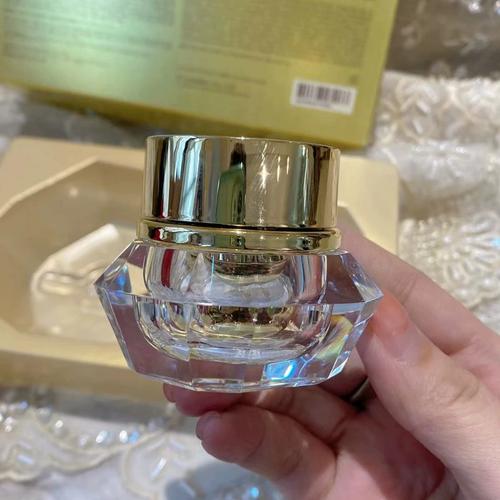 伊思蜗牛霜最新包装