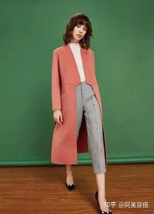 枣红色棉外套怎么搭配什么裤子好看吗