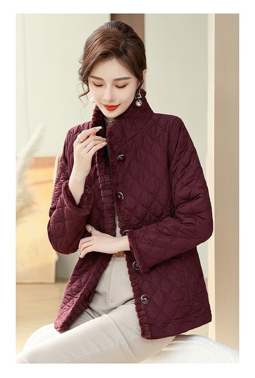 枣红色棉外套怎么搭配什么裤子好看吗