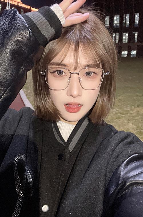 圆脸适合什么眼镜女