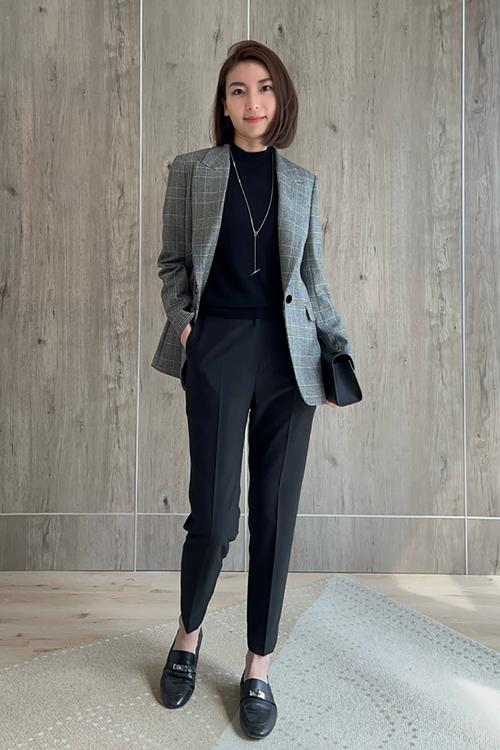 西装裤平底鞋怎么搭配衣服