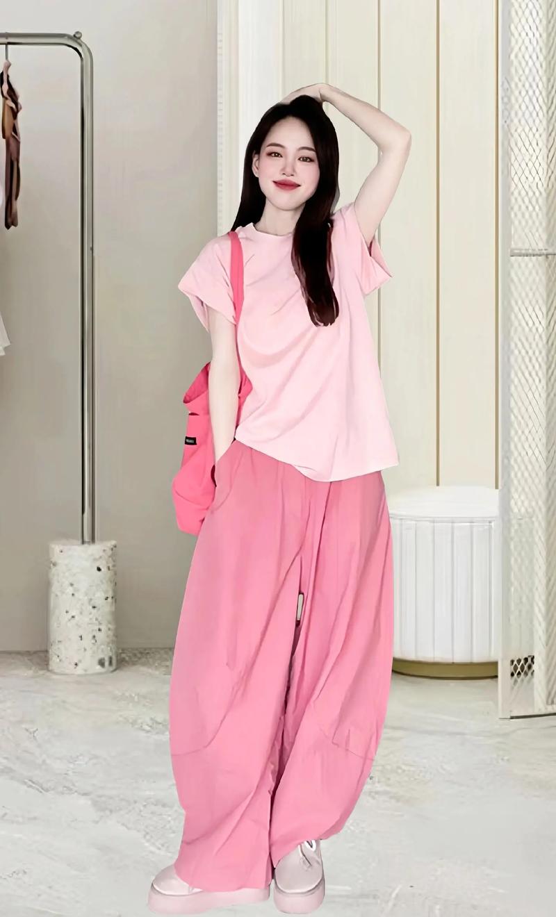 粉色短袖配什么外套