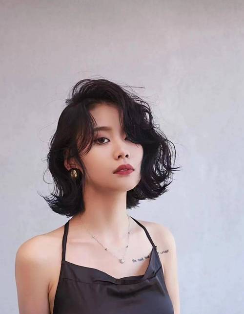 自然卷剪什么短发