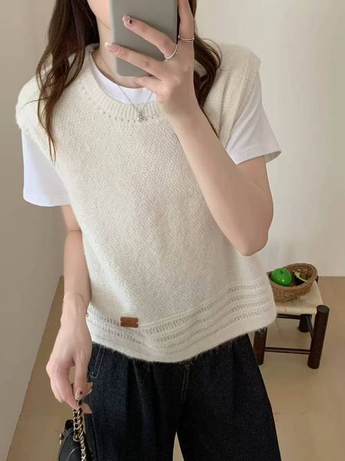 针织背心搭配什么外套