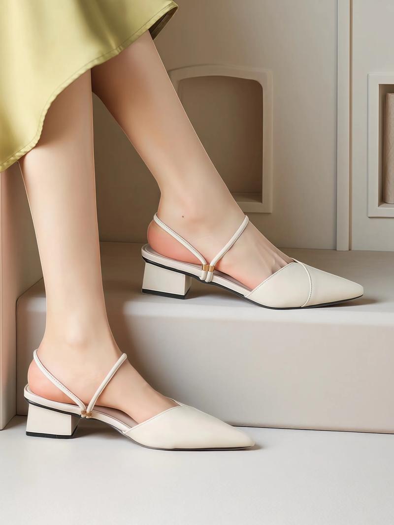 小尖鞋怎么穿衣搭配