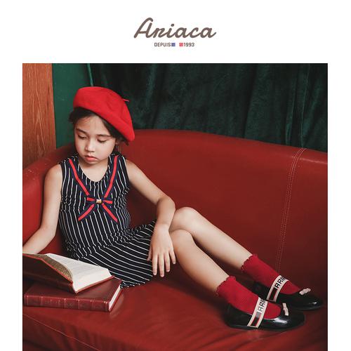 女 红色皮鞋怎么搭配衣服