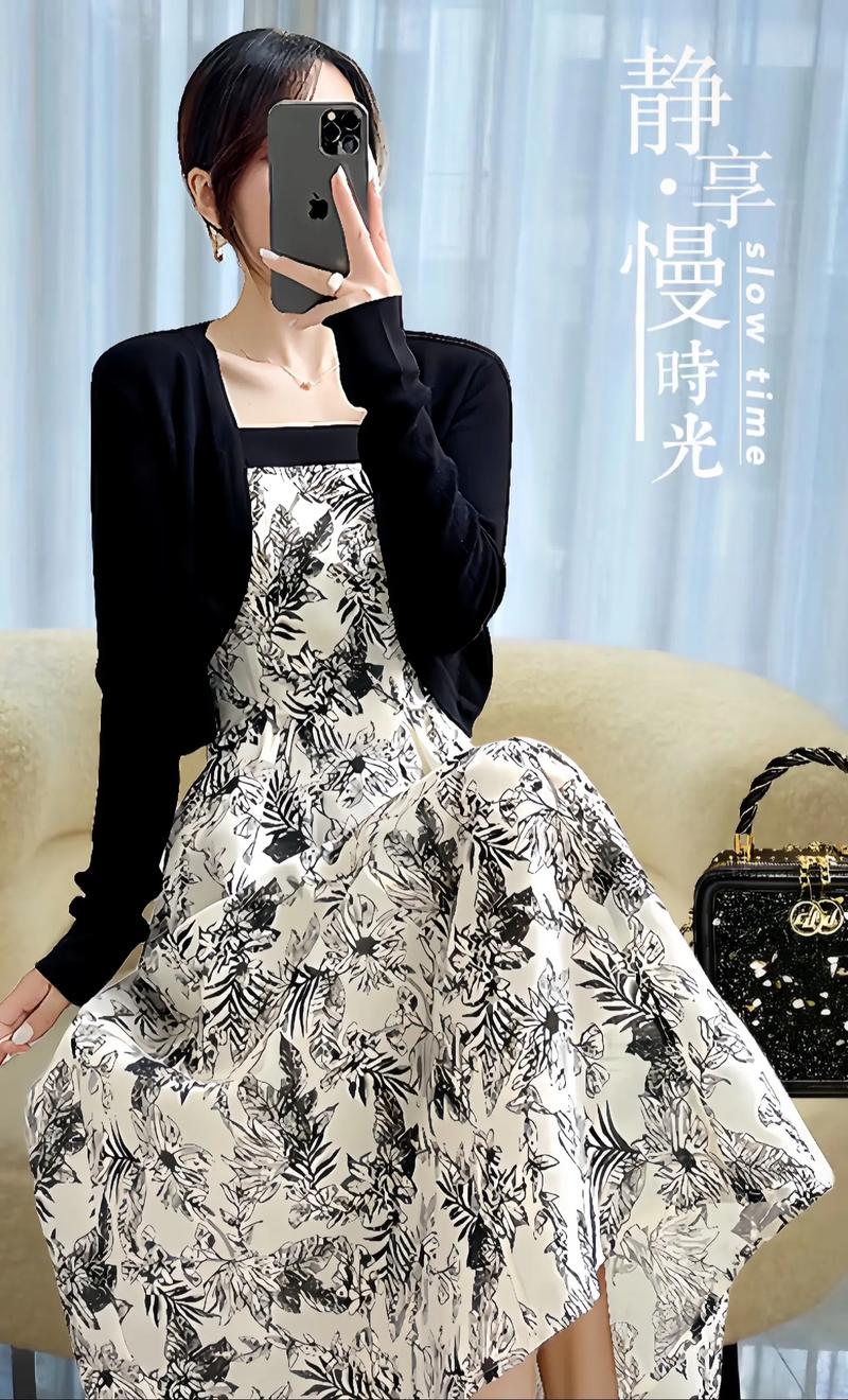 无袖连衣裙怎么搭配外衫