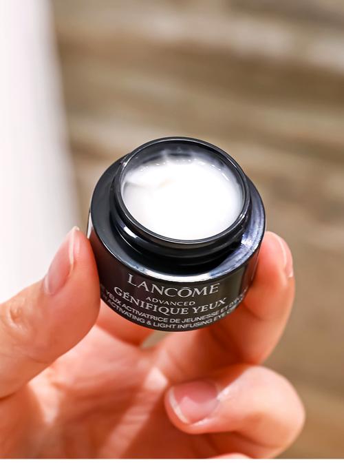 23岁用什么眼霜