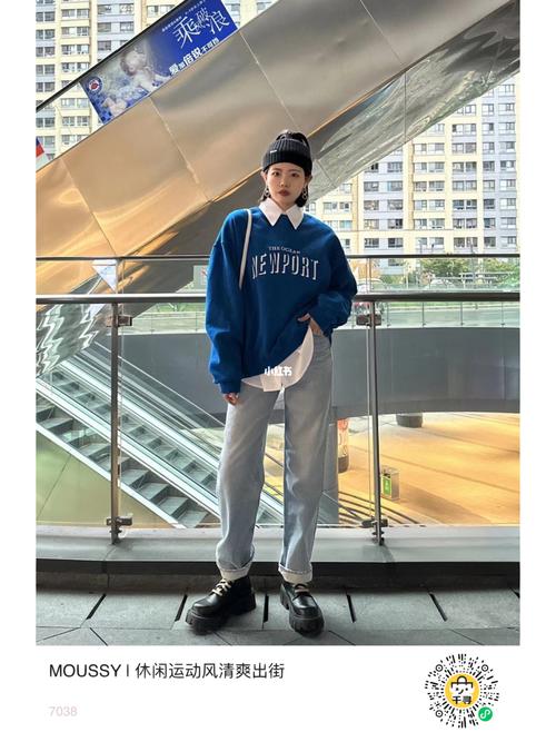 卫衣牛仔衬衫怎么搭配什么裤子