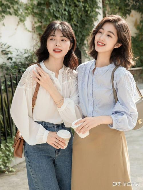 驼色半身裙怎么搭配鞋子