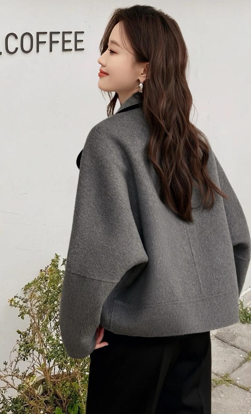 女士冬季毛呢短款外套怎么搭配