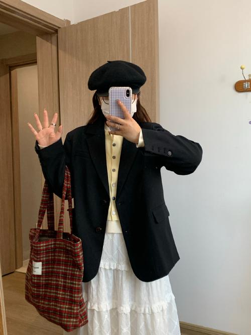 长款黑西装怎么搭配什么裤子好看图片