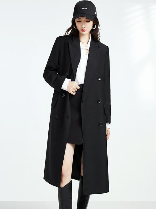 长款黑西装怎么搭配图片欣赏