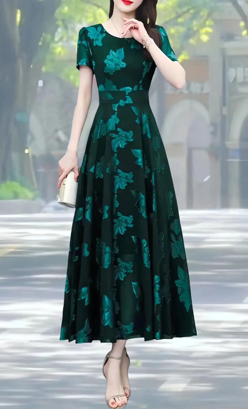 宽大的长裙怎么搭配