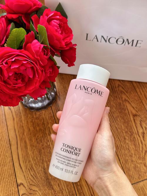 兰蔻粉水最新款图片