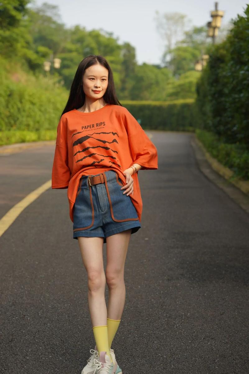 夏天穿什么颜色的衣服