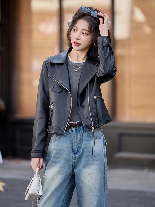 夹克服女怎么搭配